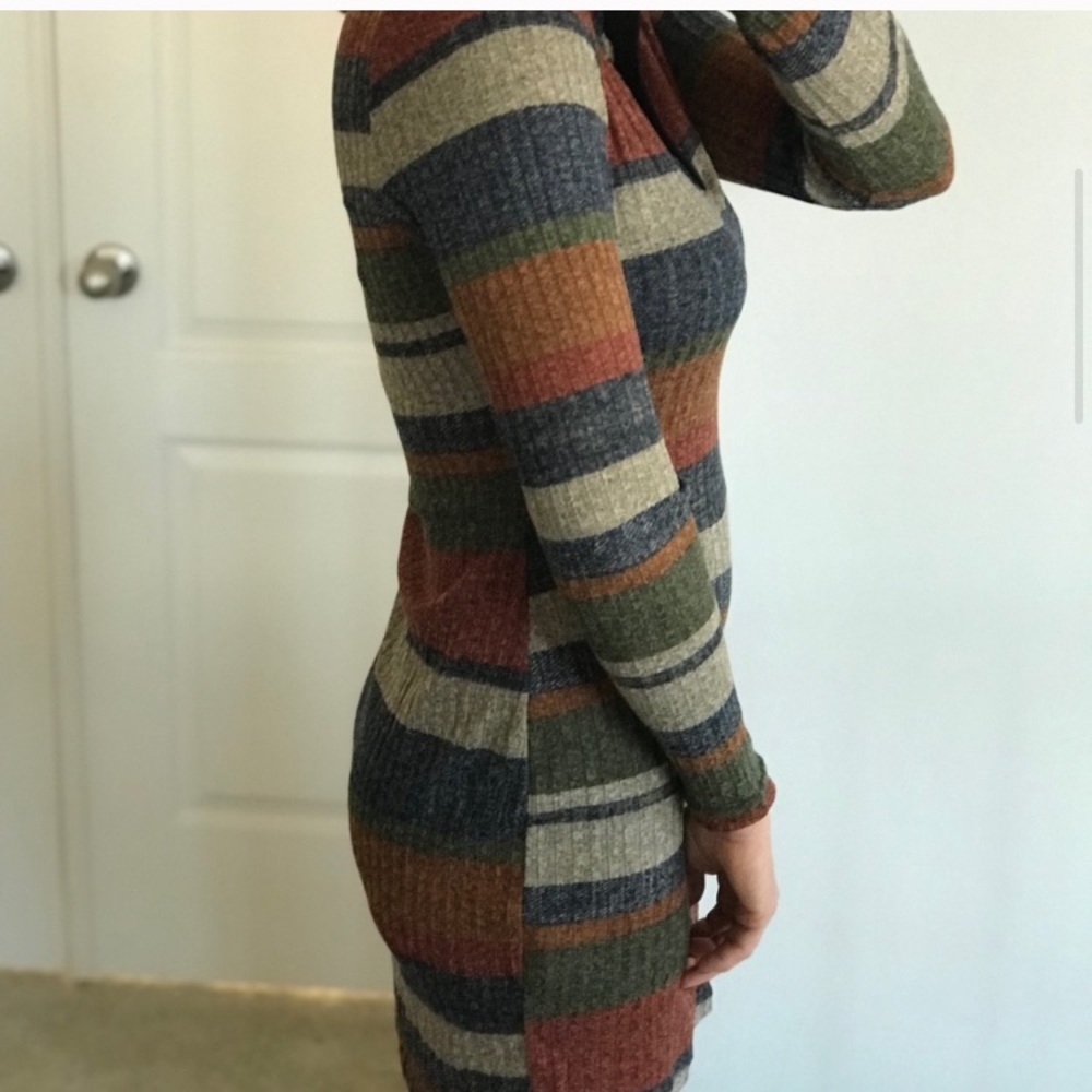 Striped Tunic Dress - Picture 4 of 8